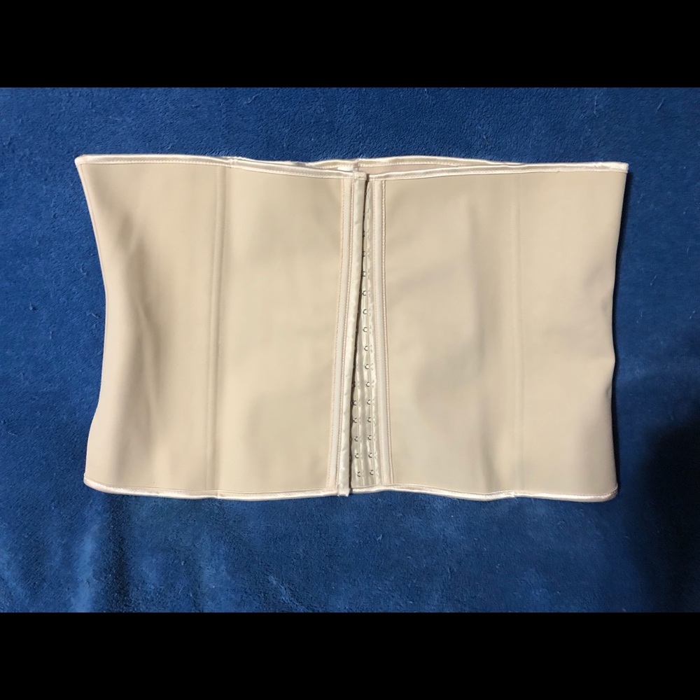 Waist trainer
